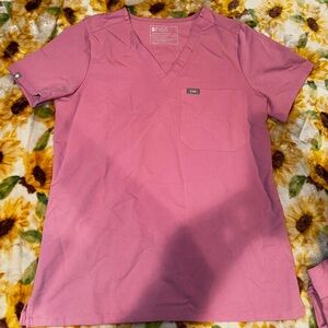 Figs limited edition chalk pink catrina top and zamora bottoms both size small